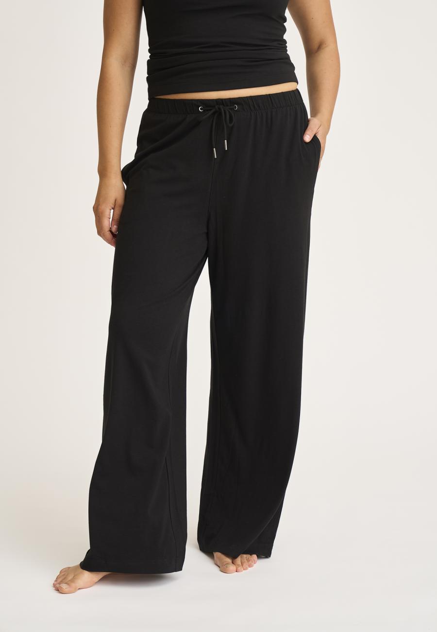 Hose „gerades Bein“ | Bambusviskose | Schwarz -JBS of Denmark Women