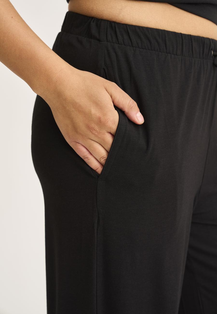 Hose „gerades Bein“ | Bambusviskose | Schwarz -JBS of Denmark Women