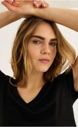 T-Shirt, V-Ausschnitt | Bambus-Viskose | schwarz -JBS of Denmark Women