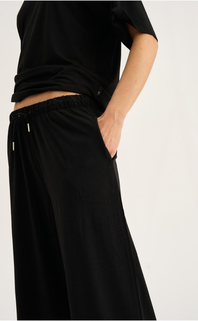 Hose „gerades Bein“ | Bambusviskose | Schwarz -JBS of Denmark Women
