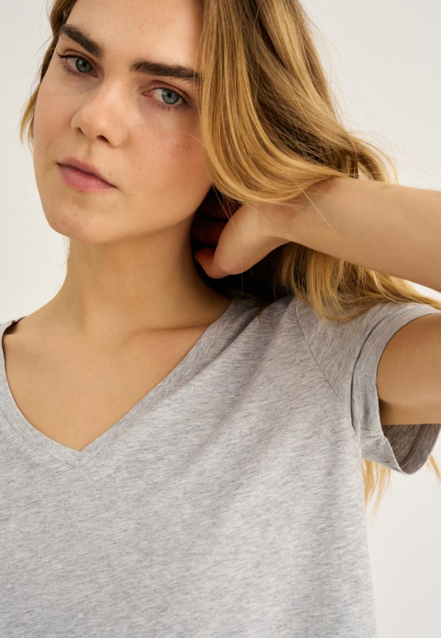 T-Shirt, V-Ausschnitt | Bambusviskose | Grau -JBS of Denmark Women